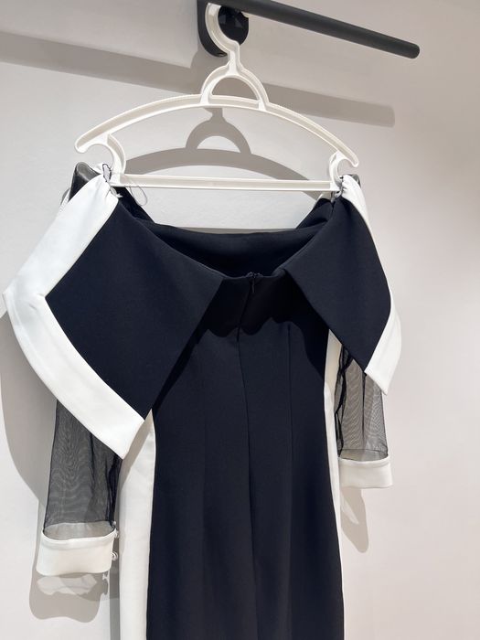 Платье без плеч