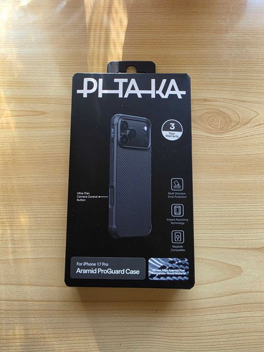 Кейсове Pitaka за iPhone 17 Pro, 17, Air Чисто нови.
