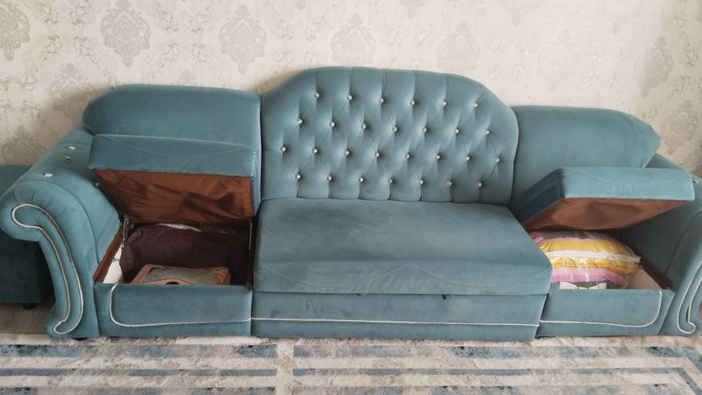 Продаю диван в хорошем состоянии