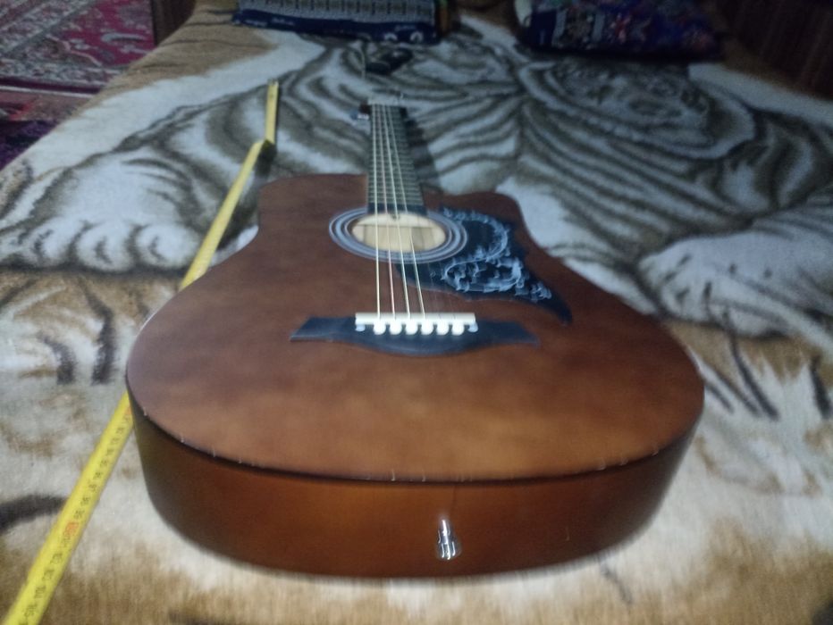 Gitara sotiladi 2026