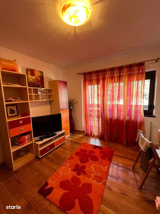 Vand vila Busteni, pozitie excelenta, vedere Cruce, toate utilitatile