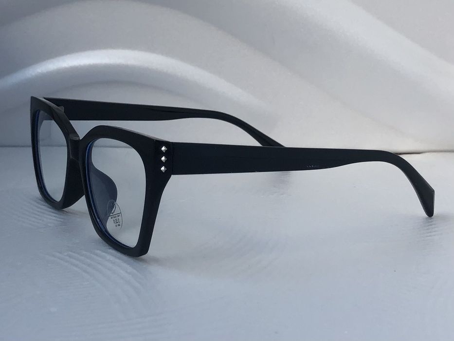 Прозрачни дамски очила за компютър