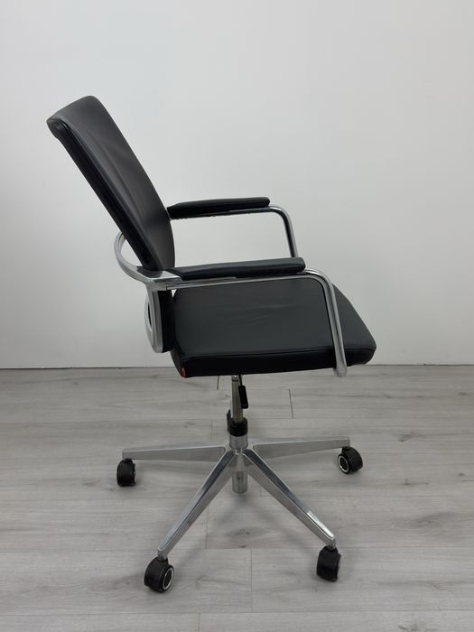 Немски офис стол покритие с естесвена кожа обзавеждане