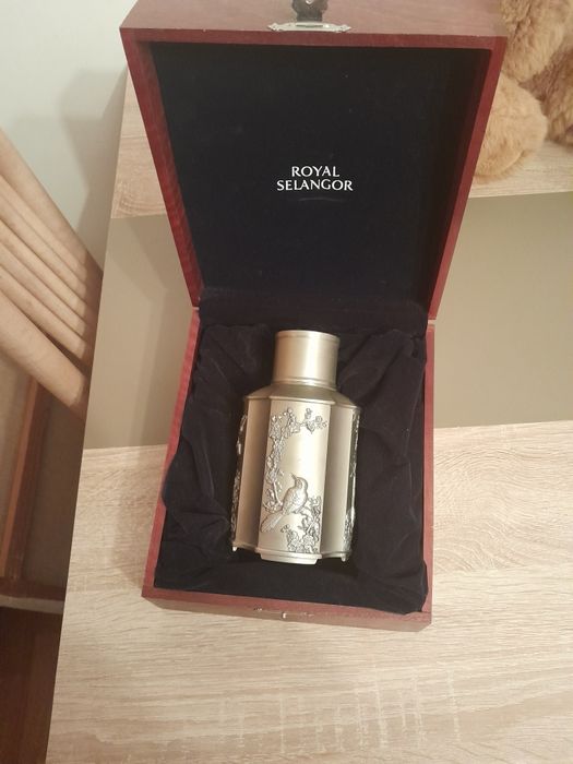 Royal Selangor pewter caddy