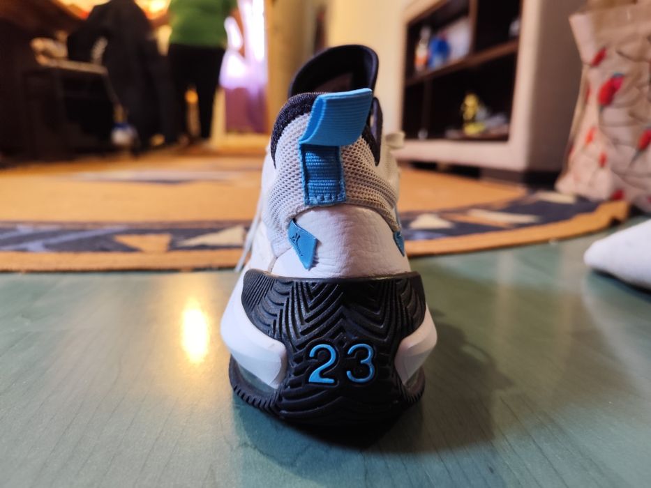 Adidași Jordan mărimea 42.5