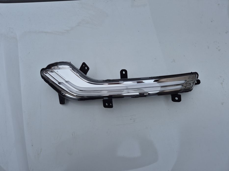 Lumini de zi/semnalizari dreapta peugeot 508 2015-2018