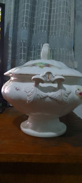 Продам супницу красивую.