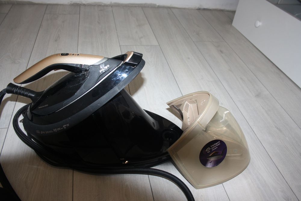 Продам парогенератор Philips perfect car 80000
