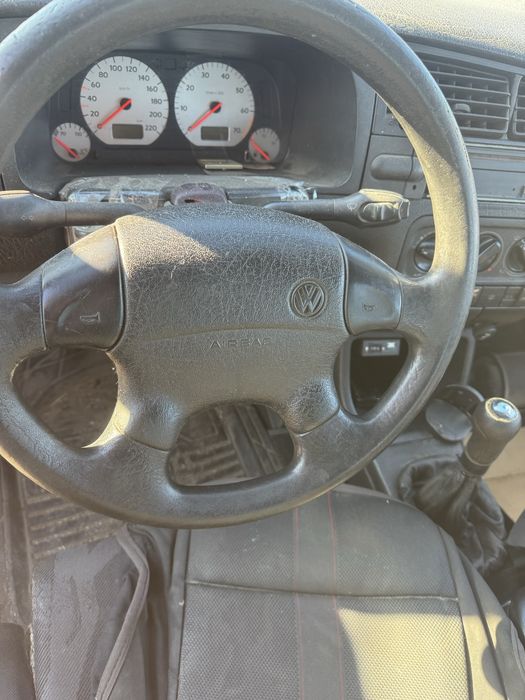 Volkswagen golf 3 1.6I 101кс