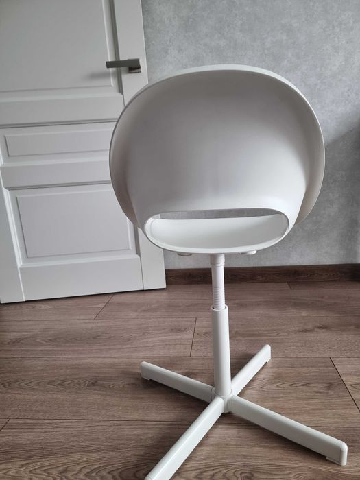 Стул Икея, белый