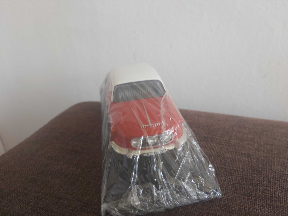 Machetă Tatra 603-1 executie scară 1:43 (seria "Masini de Legenda")