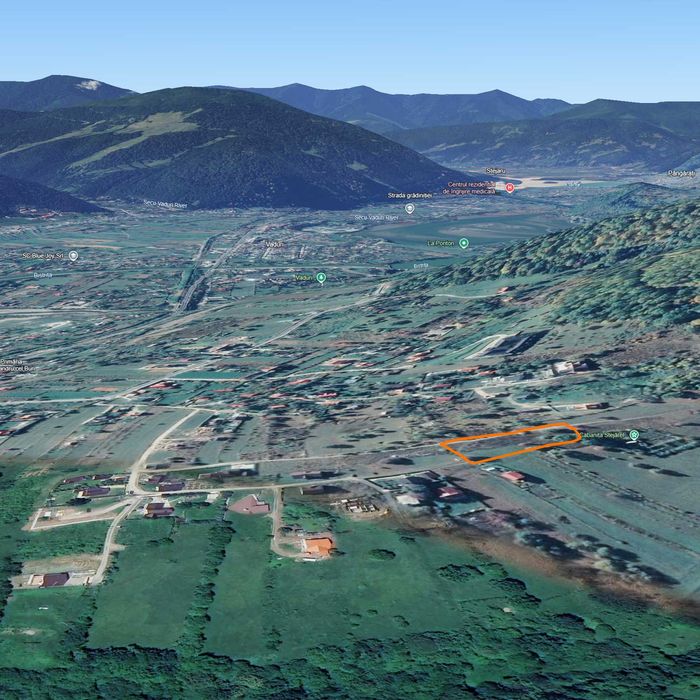 Teren intravilan 1.590 mp format din 2 parcele – Panoramă Munții Tarcăului, Ceahlău & Piatra Neamț