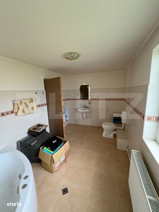 Casa de vanzare P+1+M, 400 mp, teren 630 mp, zona Stefanesti