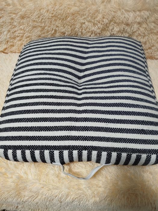 Большая подушка от Red Tag !!!