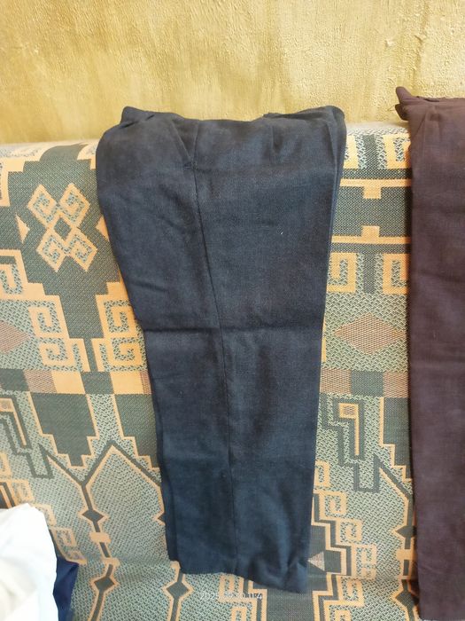 Школьные костюмы и брюки