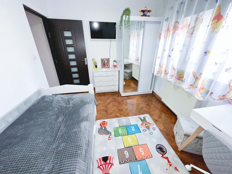 Apartament 3 camere + garaj de vânzare Cartier Păcii, Târnăveni, jud. Mures