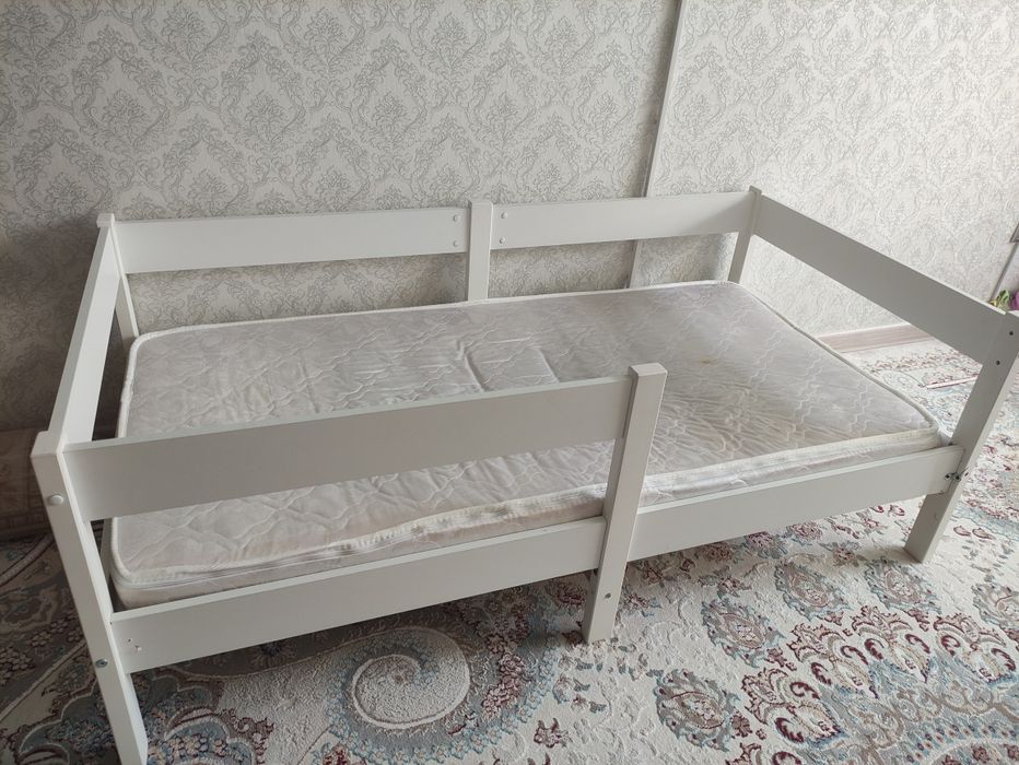 Продам детскую кровать, самовывоз
