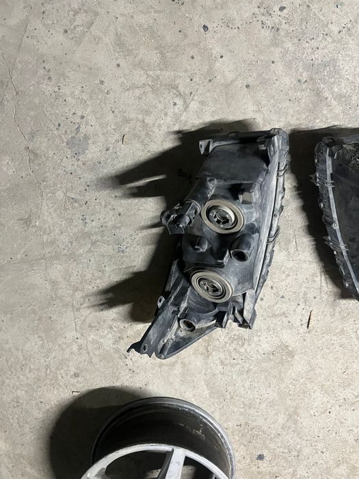 Фары toyota Rav4 2007