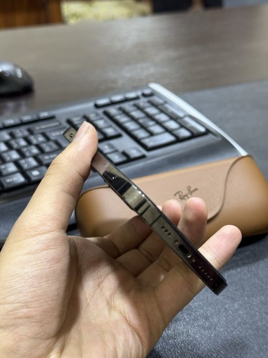 iPhone 12 pro,256gb, 100 emkost alishgan (uselinniy), ekran alishgan