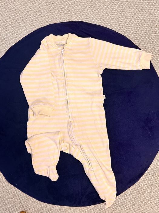 Кофта,пижама и носочки