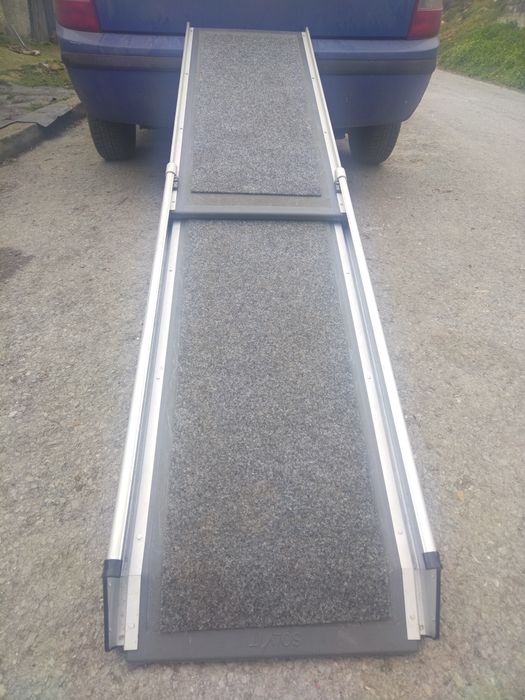 Сгъваема рампа за кучета и други големи домашни любимци
ИДЕАЛНО ЗА СТА