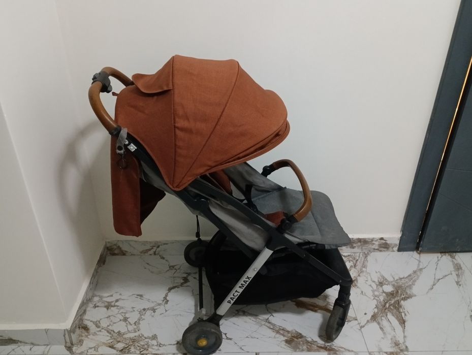 Продам коляску joie pact max