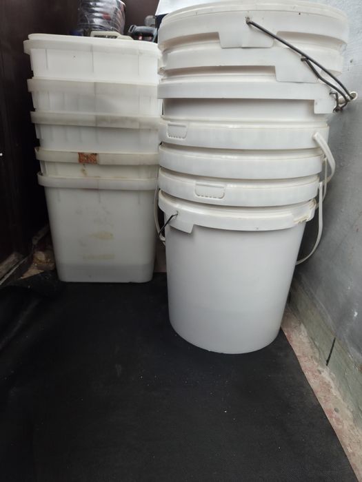 Ведро 23 литра чистые.