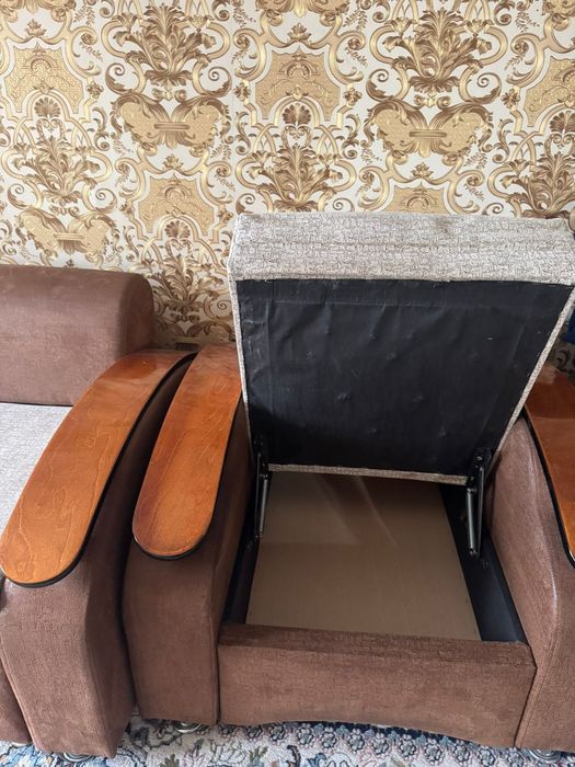 Продам диван с креслом