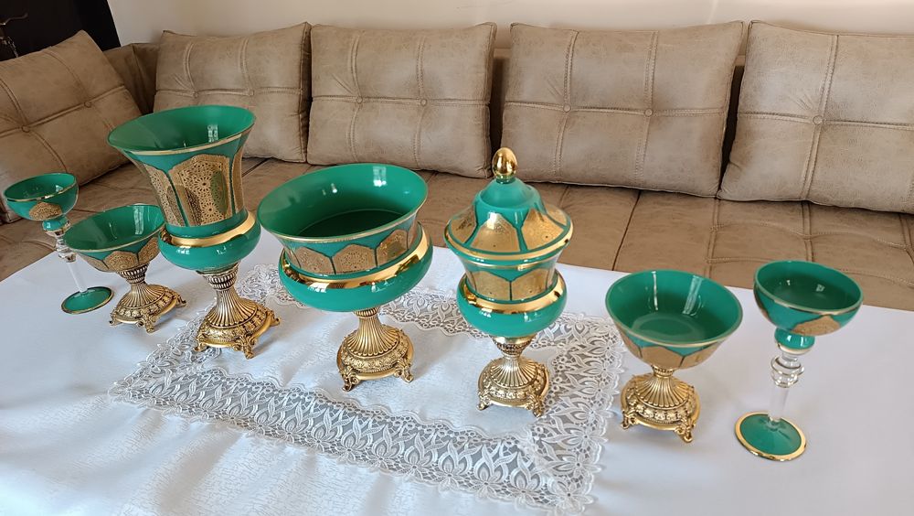 Kibeli idishlar to'plami so'tiladi (340$) ishlatilmagan yangi !!!