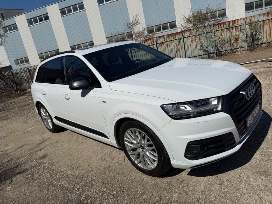 Audi Q7 , 3S line , 2019 , top options , service doar la Audi