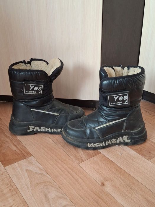 продам детские сапоги