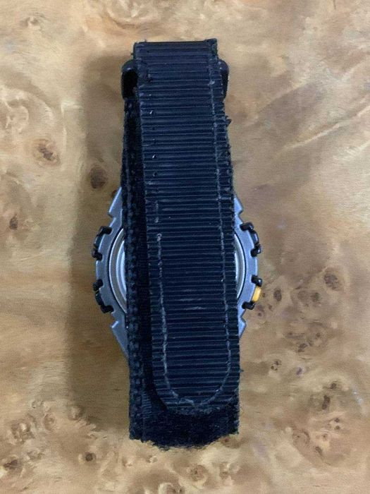 Armitron amerikanskiy soat