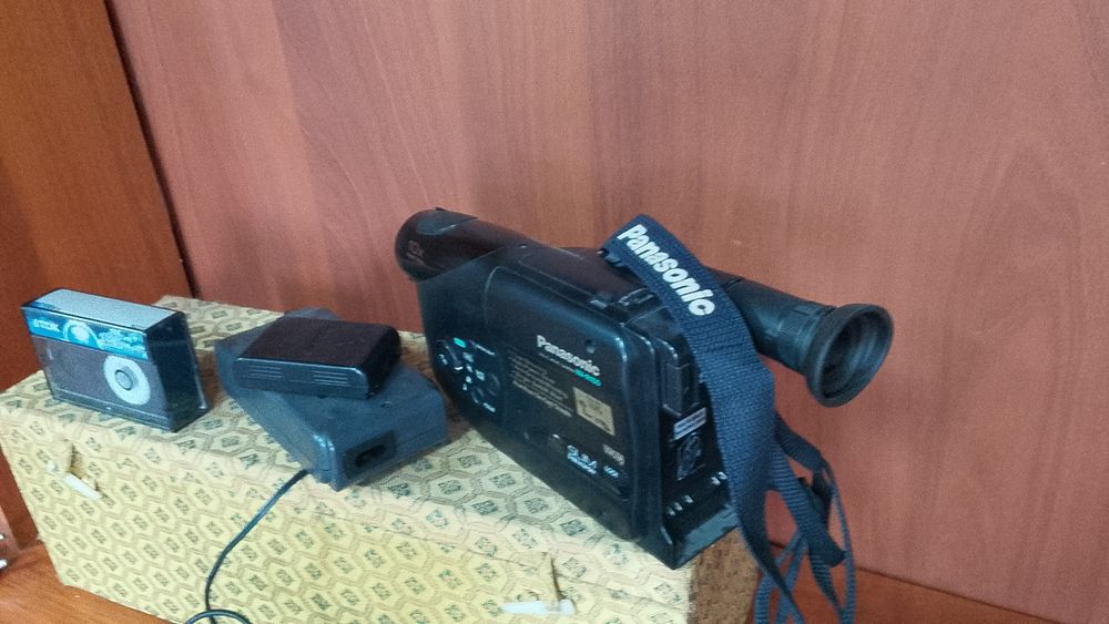 Продам видео камеру Panasonic. Б.у.
