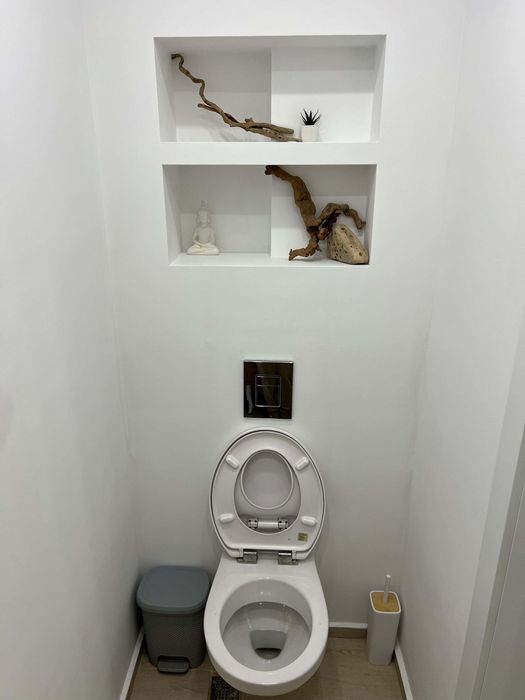 Напълно обзаведен тристаен апартамент