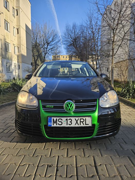 Vand golf 5 an 2008 sau schimb