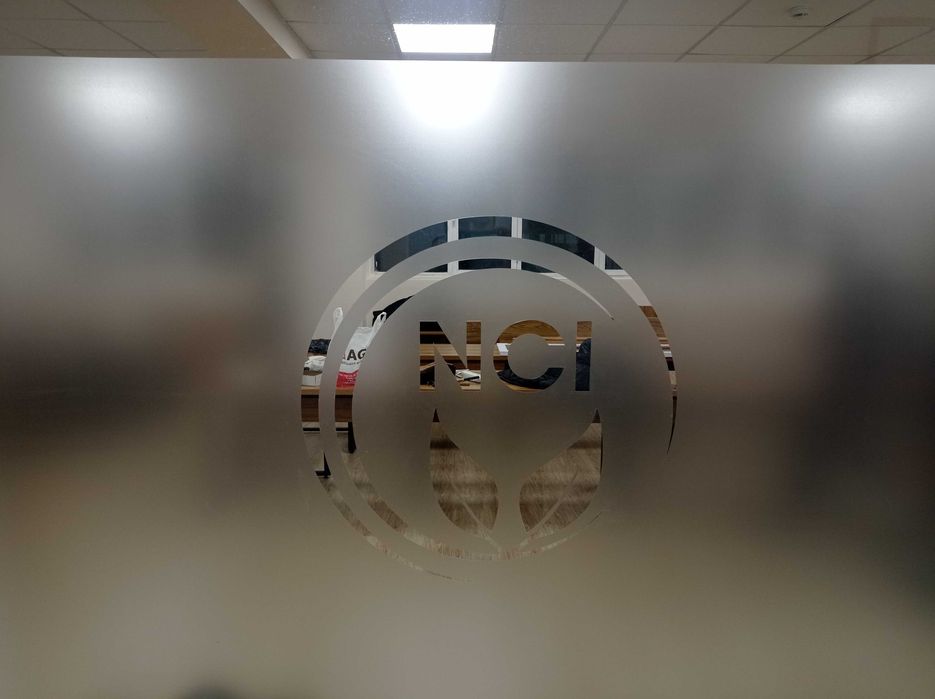 НАРУЖНАЯ РЕКЛАМА:
- Стеллы
- Объемные Буквы
- Световые Буквы
- Лайтбок