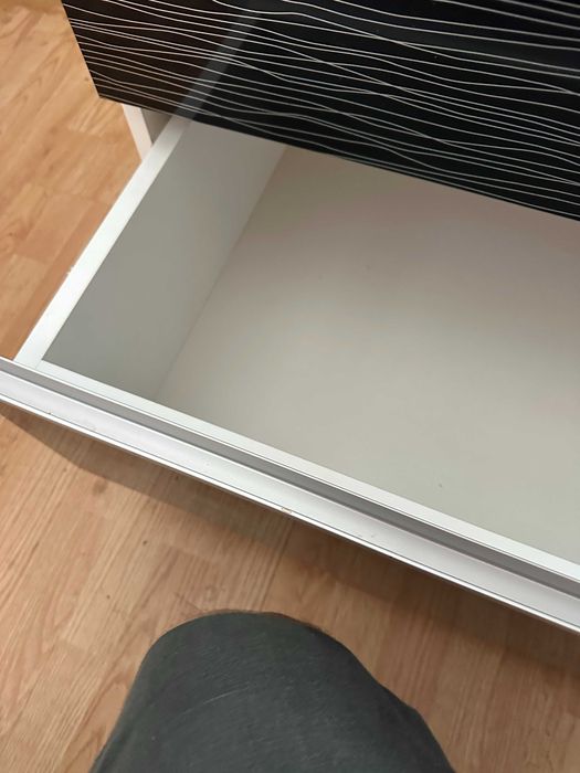 MOBILIER Comoda Mica si Mare