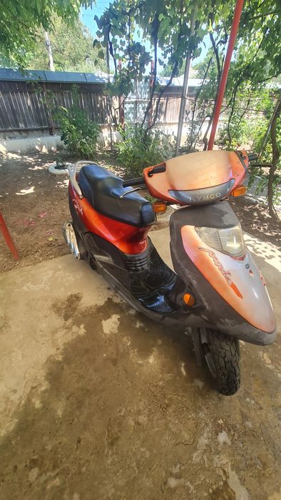 Vând scuter kymco movie 125 4t