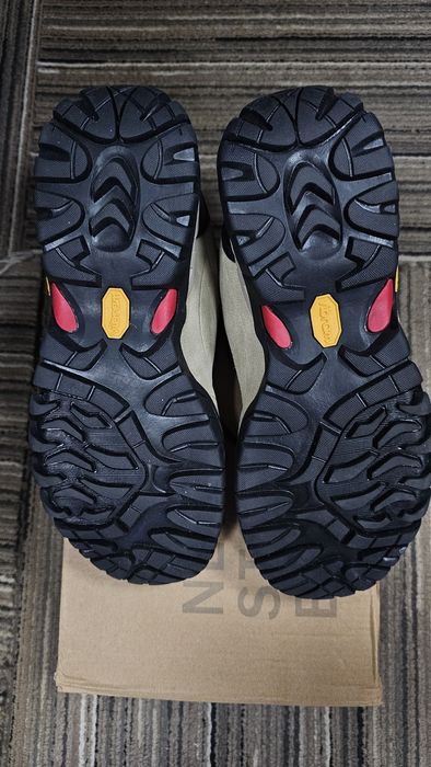 Кроссовки The North Face