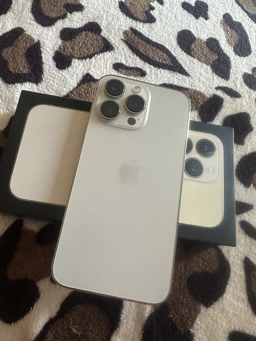 Vand iphone 13 pro 128 gb sanatate baterie 83 telefonul este inoecabil