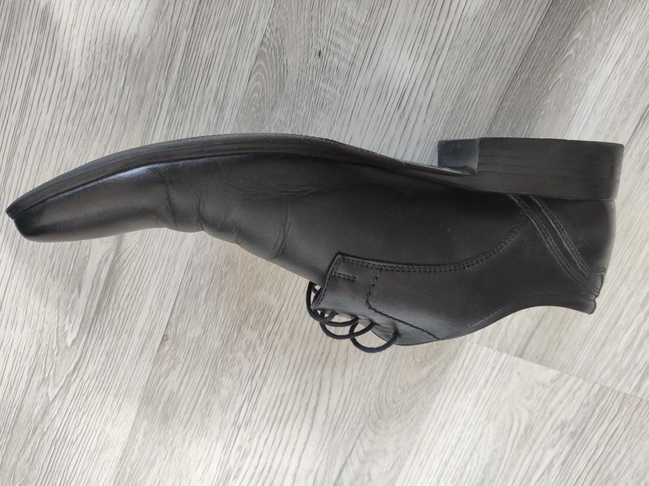 Pantofi piele nr.42, stare foarte buna