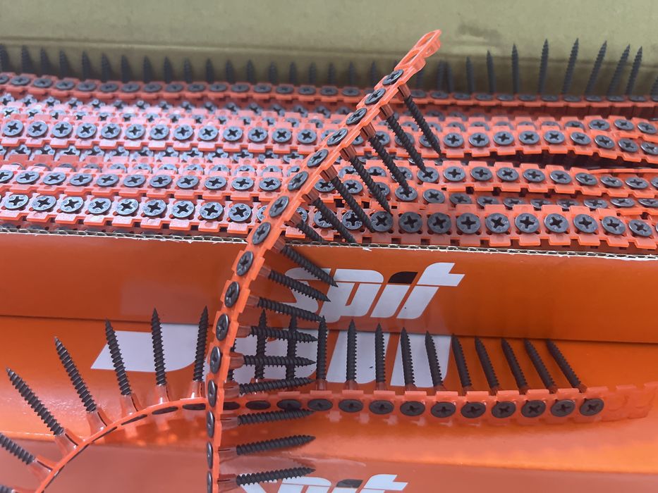 Suruburi pe banda spit