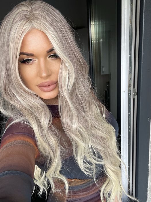 Peruca semi naturala blond gri deschis balayage lunga