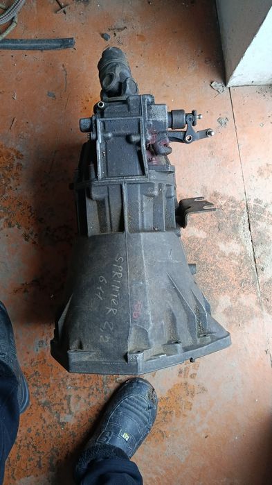 Продам  мкпп 5 ступ.на Мерседес сплинтер 2.2 дизель