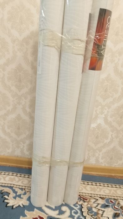 Продам обои метровые, 7 штук