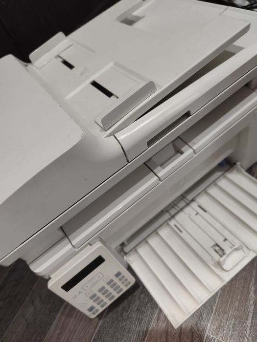 Продам принтер МФУ HP LaserJet Pro M130fn