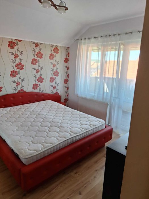 DE ÎNCHIRIAT – Apartament 3 camere, 80 mp, garaj inclus