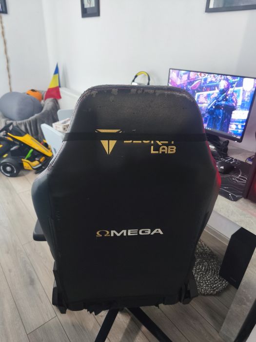 Scaun gaming Secret Lab Omega Sanandrei • OLX.ro