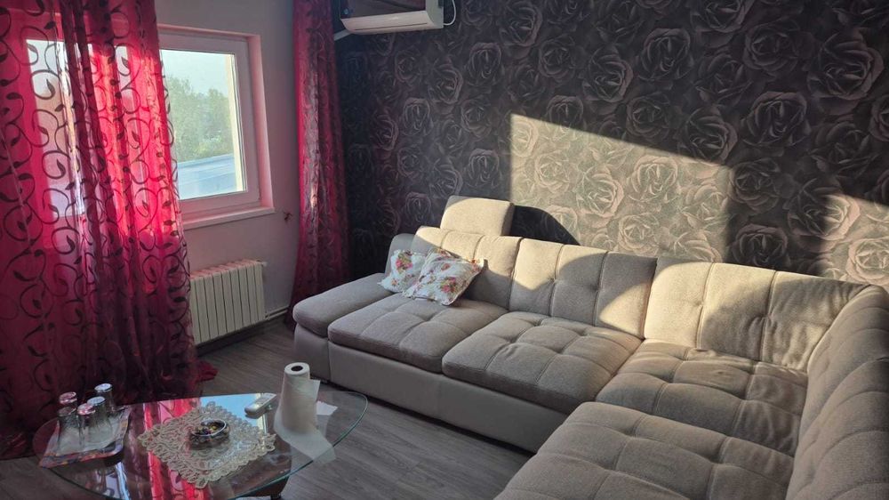 Garsoniera decomandata zona Far/Bila