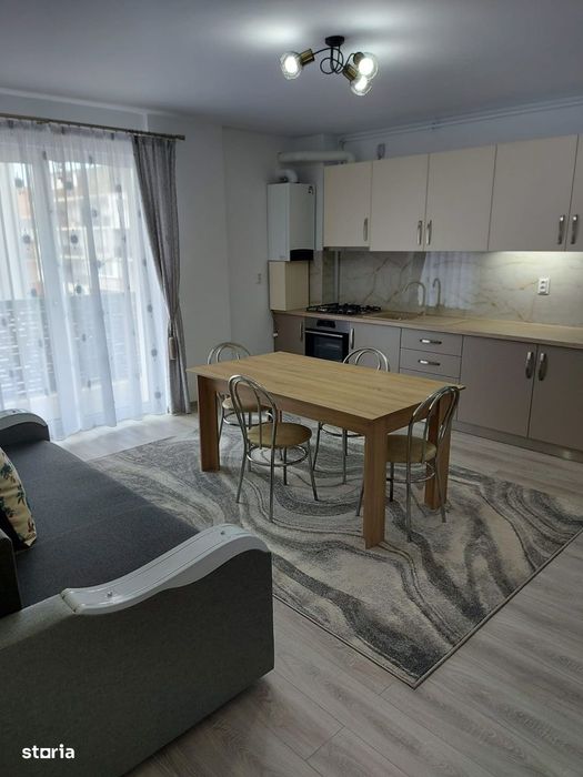 Apartament cu 3 camere,etaj intermediar,parcare subterana,zona Eroilo — fotografia 1